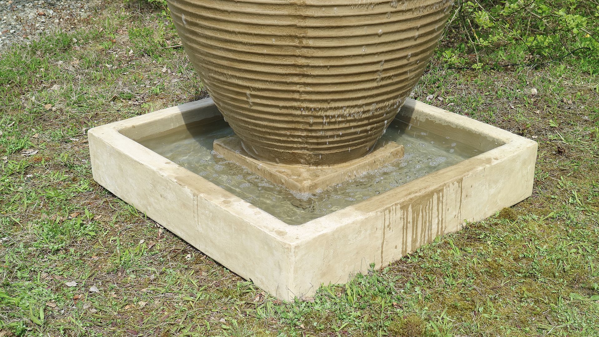Pipa Fountain (GRC)